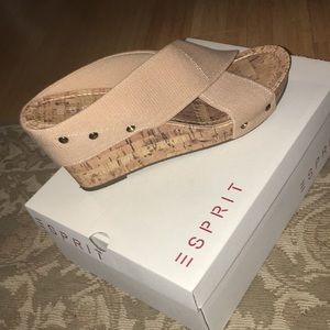 E S P R I T  Nude Wedges